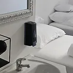 Endor - 4 Bedrooms, 5 Bathrooms, 1 Livingroom With Kitchen アパート ブダペスト