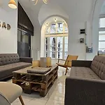 アパート Endor - 4 Bedrooms, 5 Bathrooms, 1 Livingroom With Kitchen *