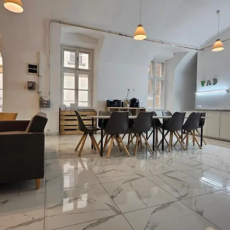 Endor - 4 Bedrooms, 5 Bathrooms, 1 Livingroom With Kitchen Apartment Budapest